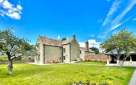 Hollins Farmhouse